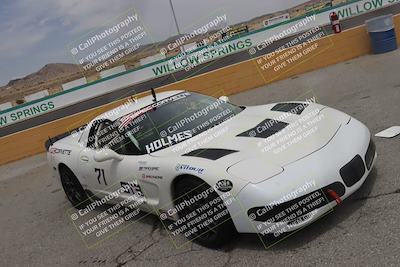 media/Jun-01-2025-CalClub SCCA (Sun) [[eae223c5dd]]/Around pit/